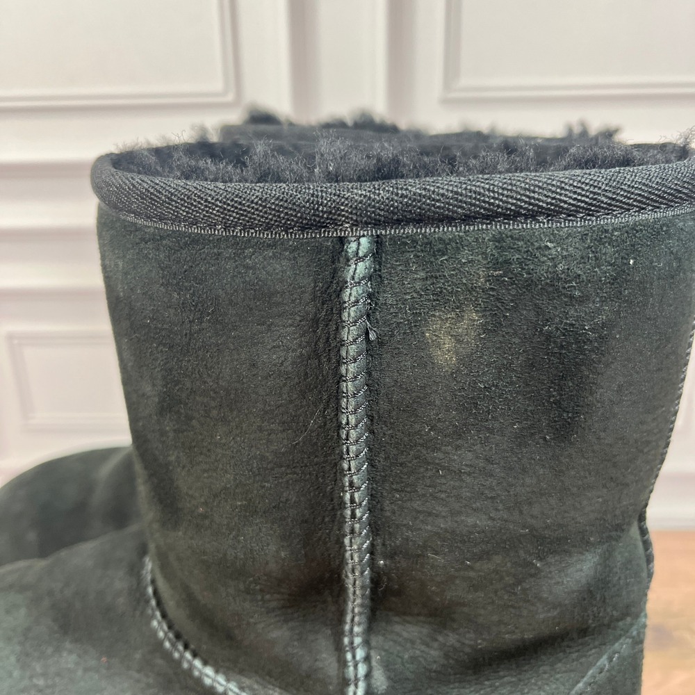 UGG Classic Short II Boots Women Black Suede Sheepskin 1017703K Size 6 - Picture 8 of 16